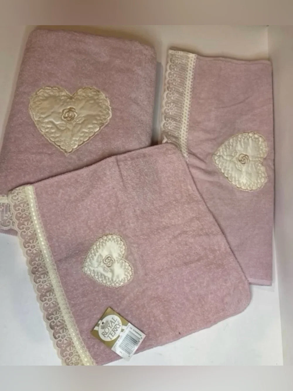 Vintage Royal Terry Cloth Heart Bath Towels